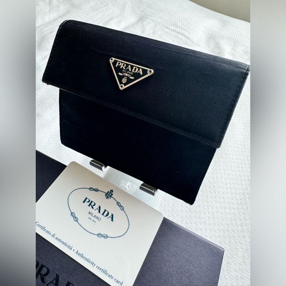 🔥Prada Nylon Tri-Fold Wallet